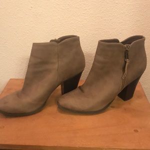 Tan Zip-Up Heeled Ankle Booties